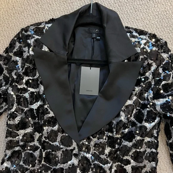 Dress - Picture 5 of 7